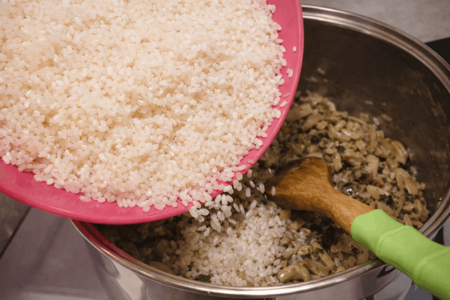 Свинско с джоджен, ориз и гъби-Стъпка-6106